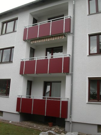 Balkongelaender Trespafuellung.JPG